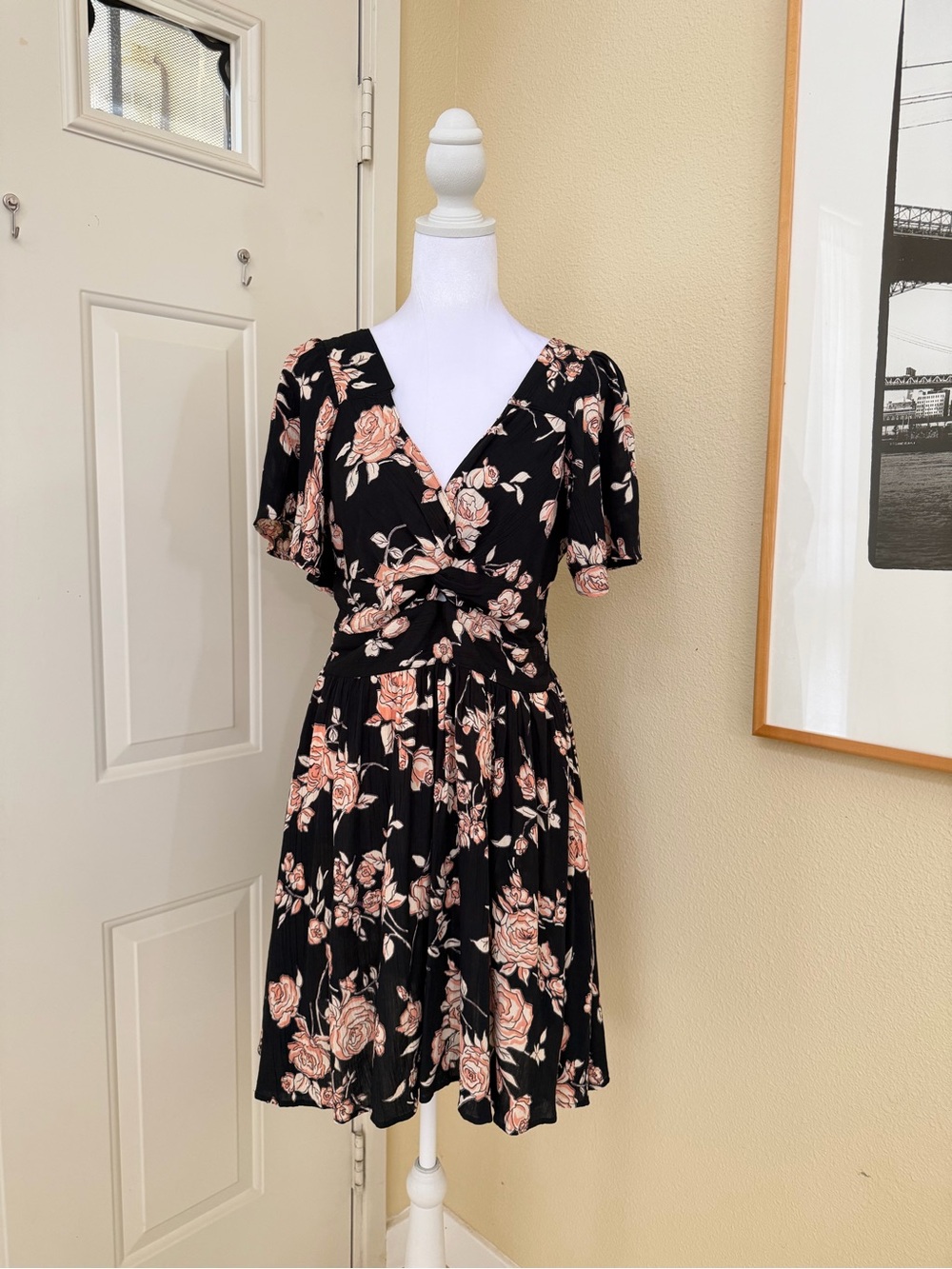 Anthropologie Angie Black Floral V Neck Dress
Size Medium